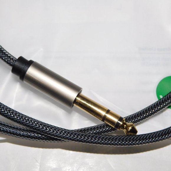 UGREEN 1/8 Inch to 1/4 Inch Cable 3.5mm Male to 6.35mm Male TRS Audio Aux Cord - Picture 5 of 7